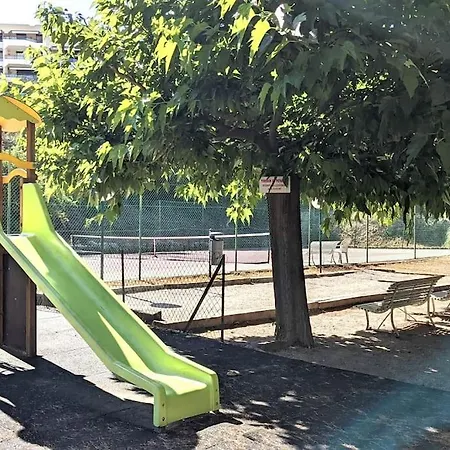 Studio Avec Terrasse Ensoleillee Et Piscine 尼斯